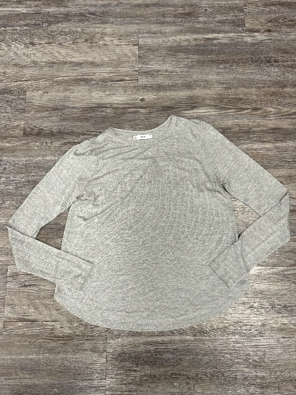 Top Long Sleeve By Vince In Grey, Size: S