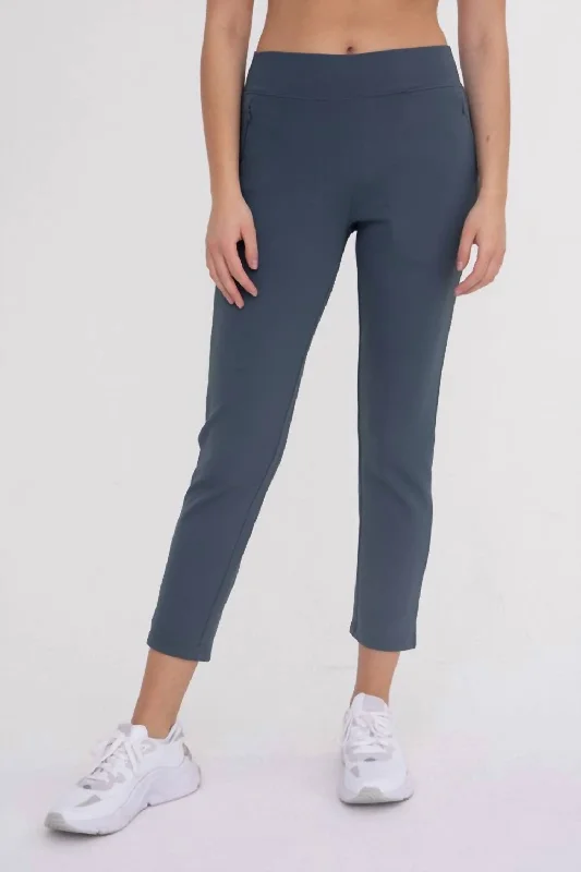 Jacquard Ribbed Tapered Pant - Plus In Slate Navy