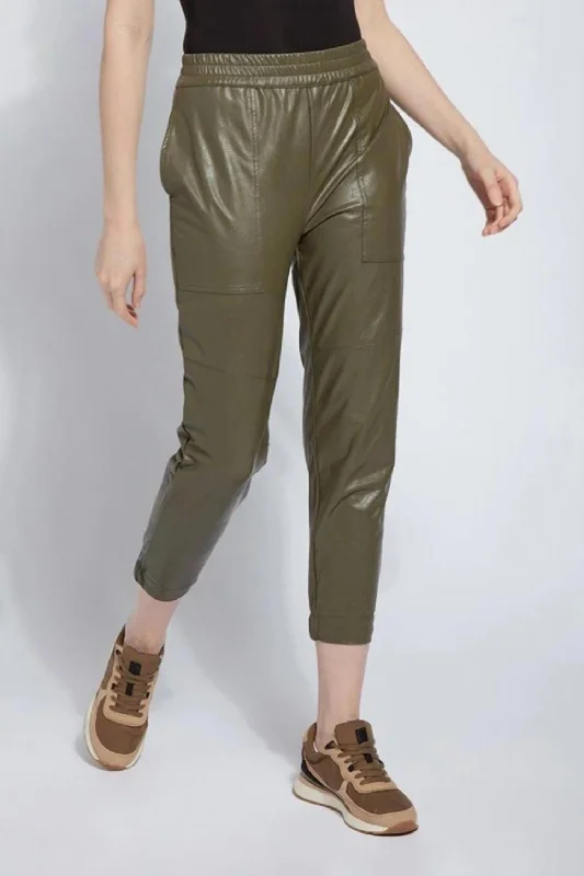 Women's Brisk Leather Jogger In Green Ivy